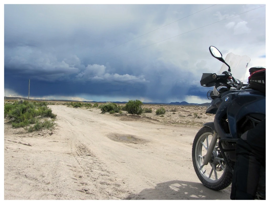 motorcycle-tours-174950_1280.jpg