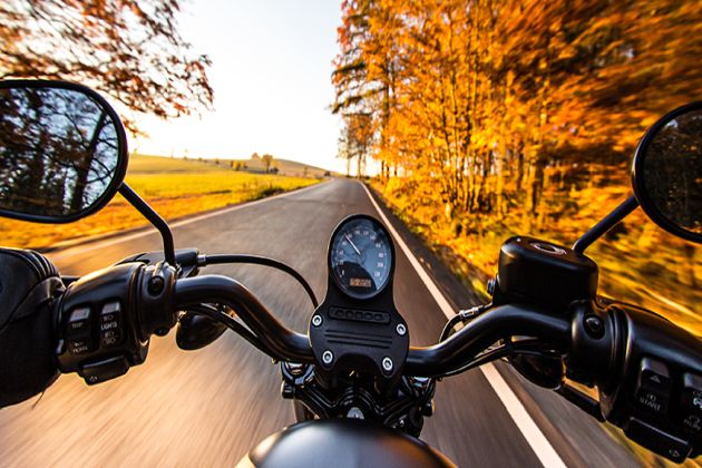 На мотоцикле осенью: основные правила и советы